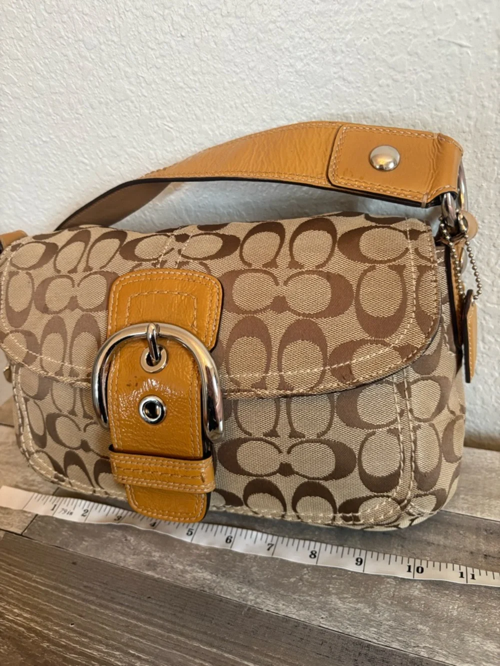Coach Khaki Signature Canvas Shoulder Bag with Tan Buckle - Picture 5 of 9